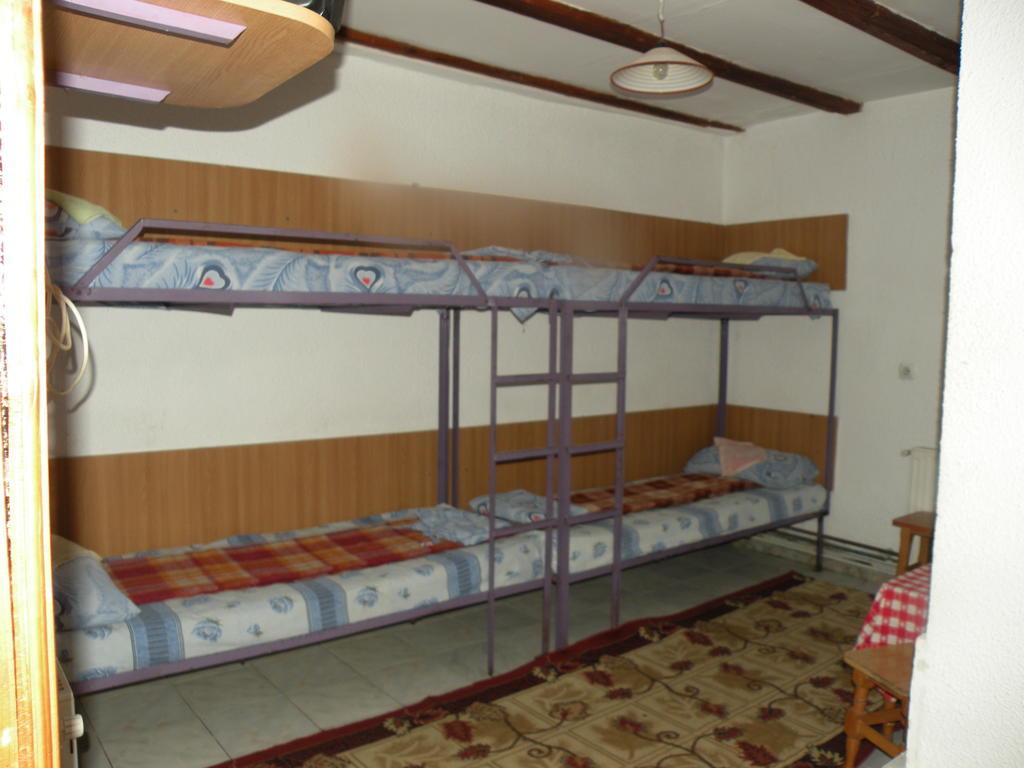Camping Paradisul Soferilor أونيشتي الغرفة الصورة